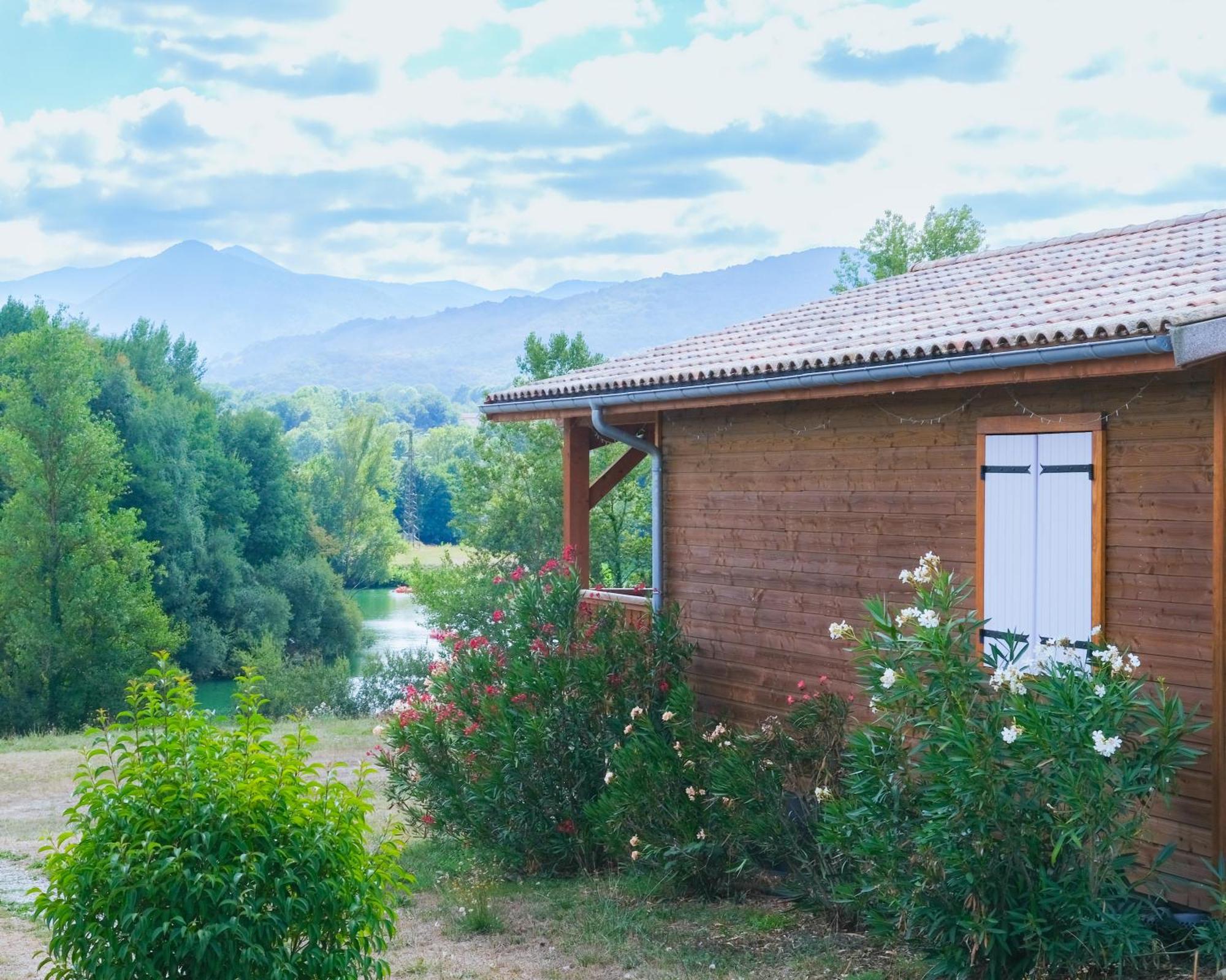 Les Chalets Монрежо Екстериор снимка